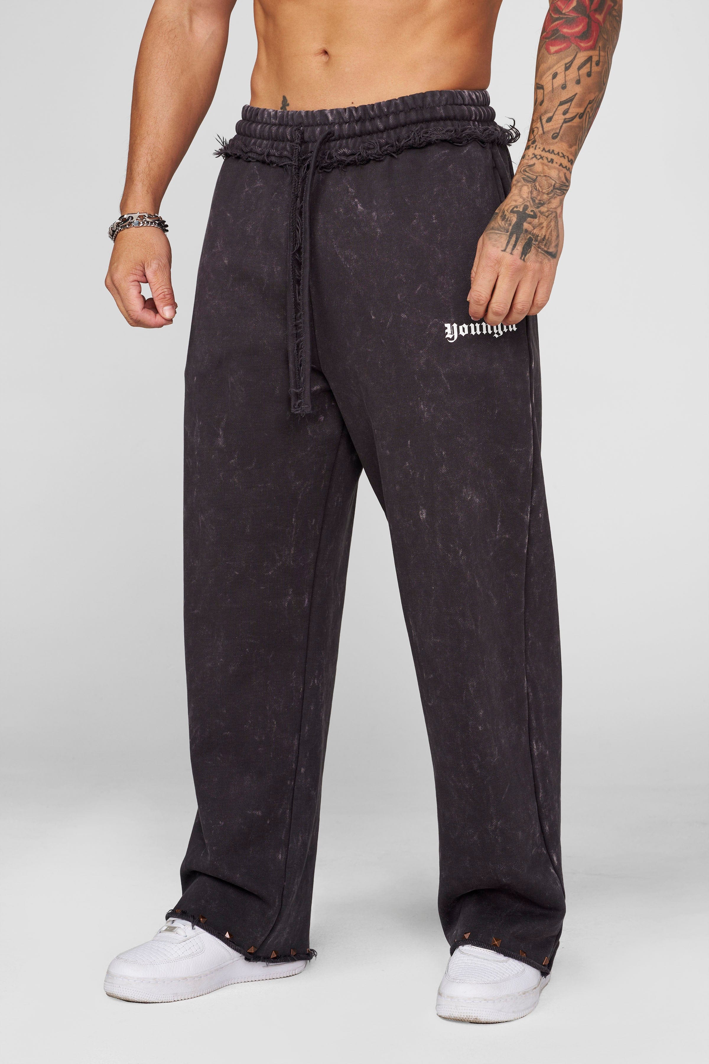 2087 - Stud Sweats