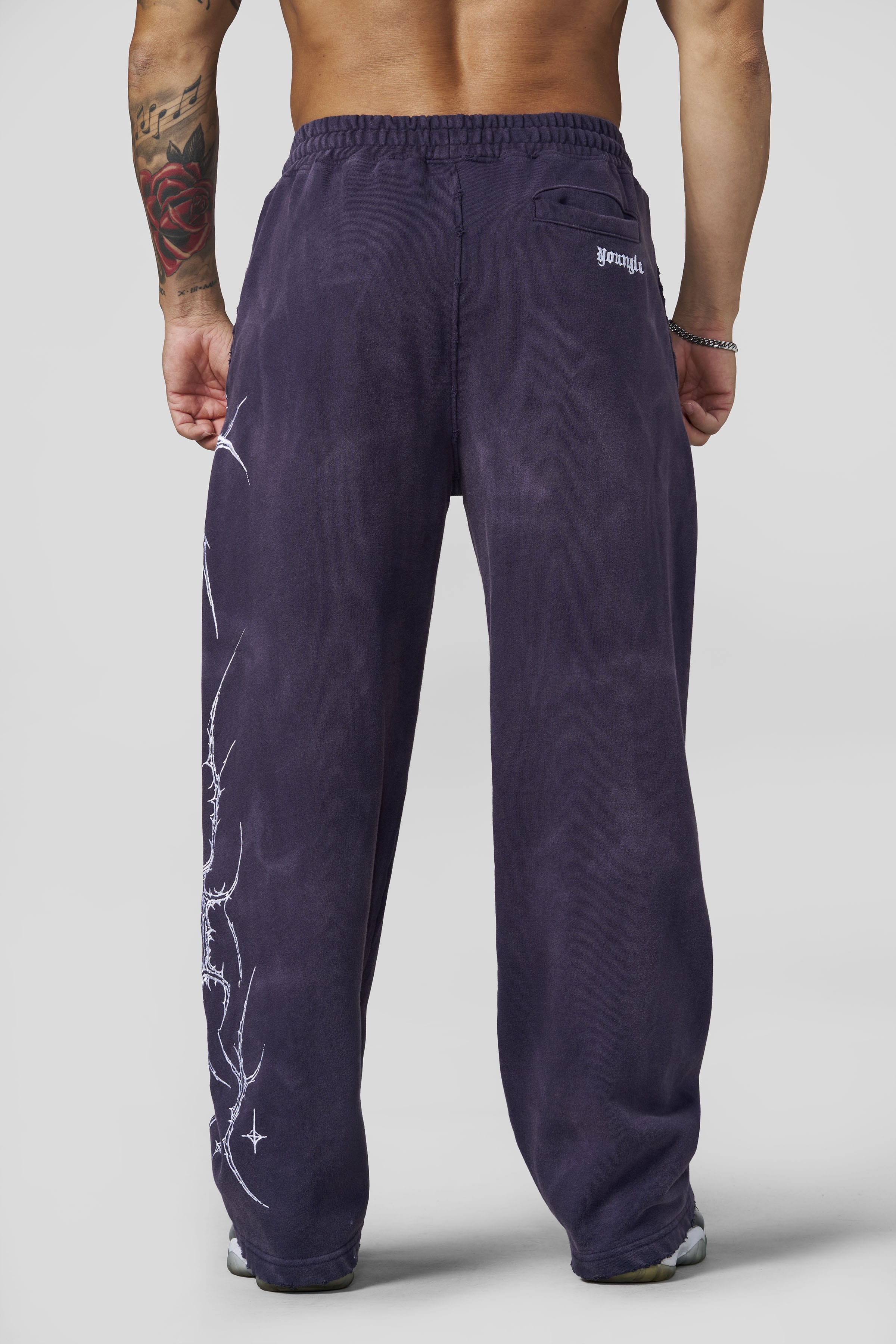 2122 - Eternal Embroidered Sweats