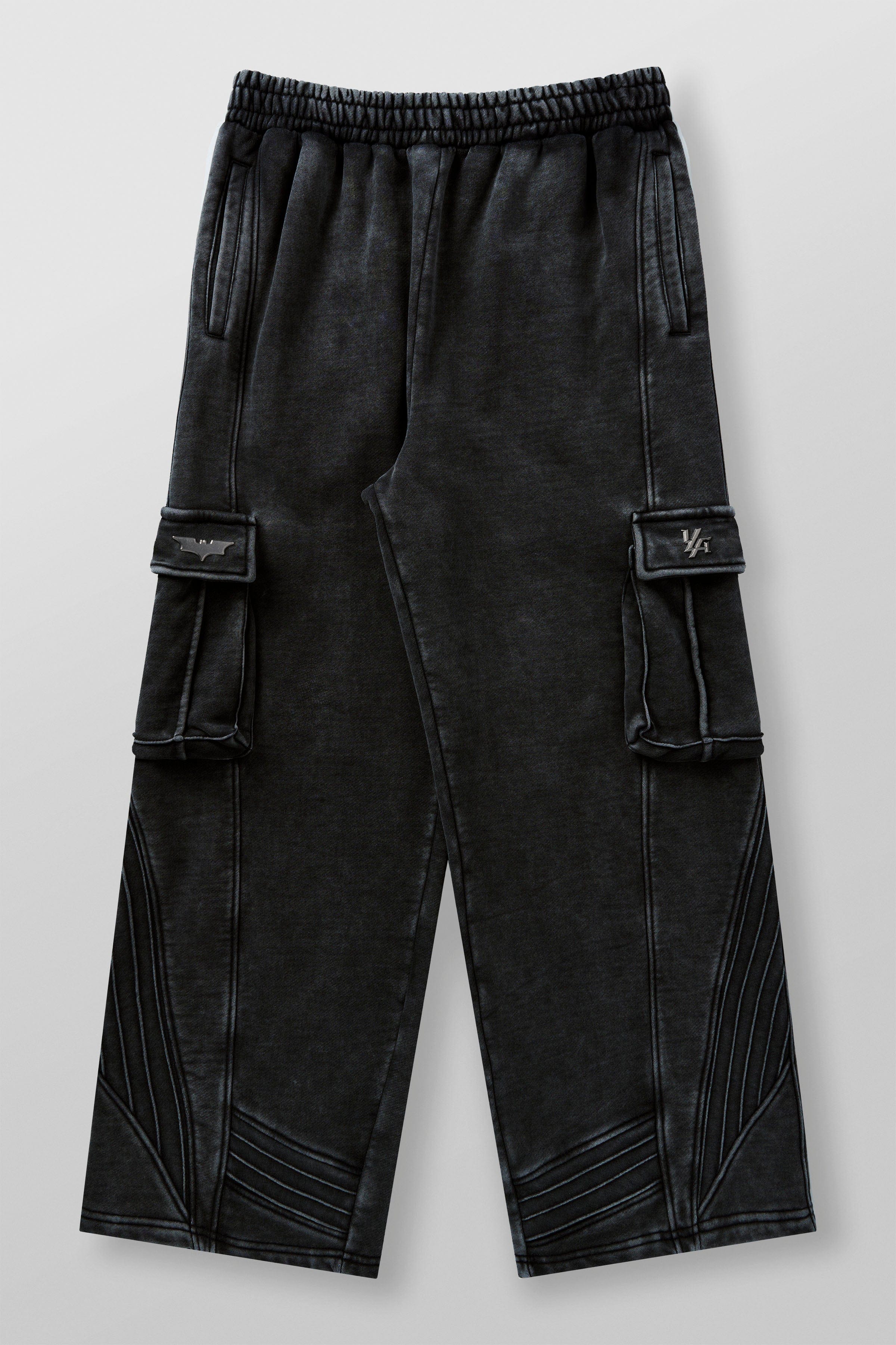2131 - Batman Armored Sweats