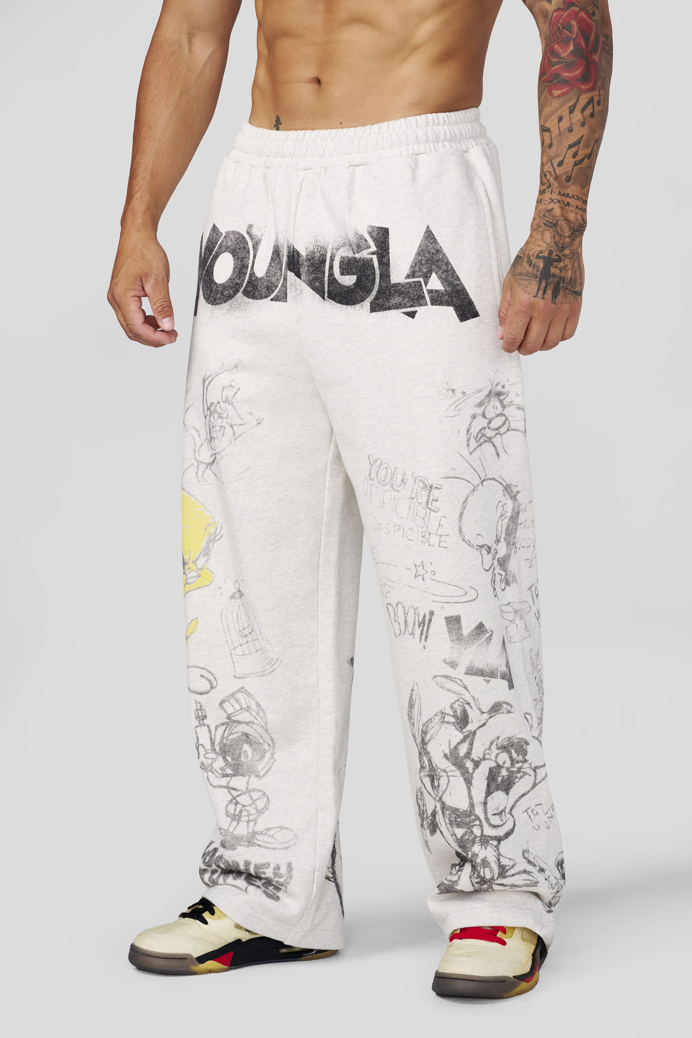 2183 - Looney Tunes Squad Sweats