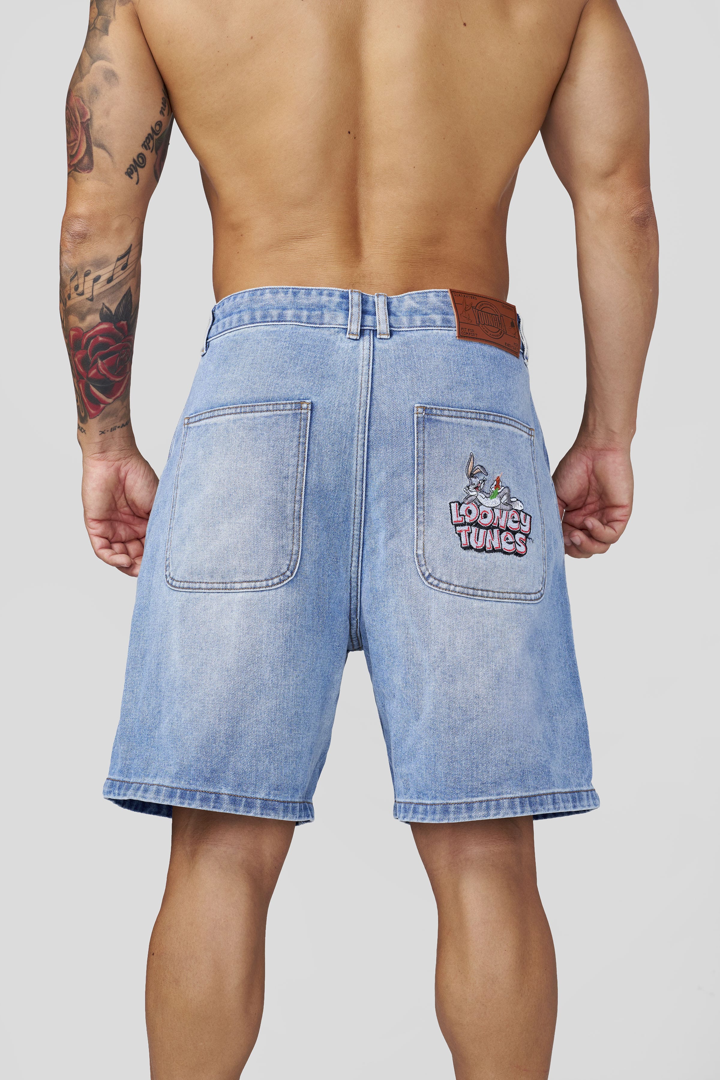 6079 - Looney Tunes Jorts